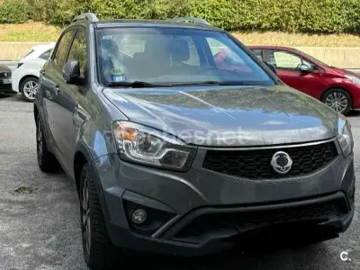 Usado SsangYong Korando Limited 149 CV (109 kW) 2014 Gris / plata SUV