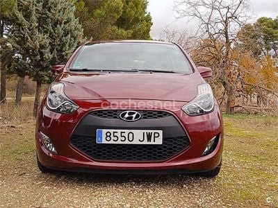 Usado Hyundai ix20 90 CV (66 kW) 2017 Granate Utilitario