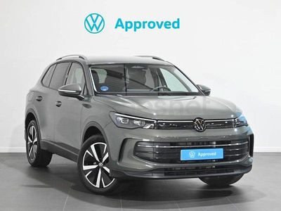 Usado VW Tiguan 204 CV (150 kW) 2025 Verde SUV
