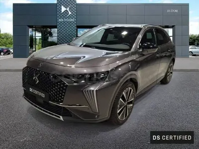 Usado DS Automobiles DS7 Crossback Rivoli 225 CV (165 kW) 2023 Gris / plata SUV