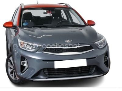 Gris / plata Usado 2021 Kia Stonic SUV | 17.000 € (Un poco caro)