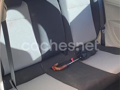 Usado Seat Mii 75 CV (55 kW) 2013 Amarillo Utilitario