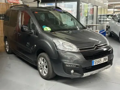 Używany Citroën Berlingo Feel 120 KM (88 kW) 2017 Szary Minivan