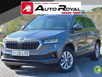Usado Skoda Karoq Ambition 150 CV (110 kW) 2022 Gris / plata SUV