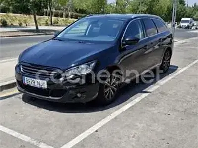 Usado Peugeot 308 SW Active 120 CV (88 kW) 2016 Negro Familiar