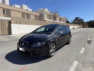 Usado Seat Leon FR 170 CV (125 kW) 2008 Negro Utilitario
