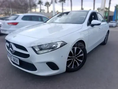 Usado Mercedes A180 116 CV (85 kW) 2020 Blanco Berlina