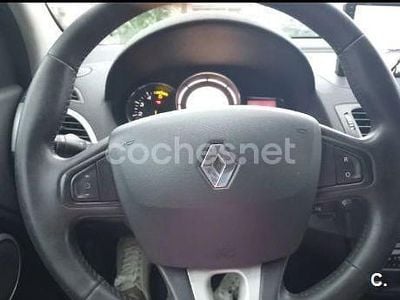 Usado Renault Mégane GrandTour Expression 105 CV (77 kW) 2009 Rojo Familiar