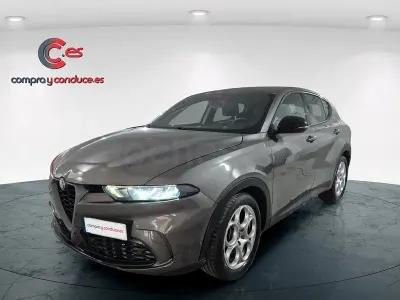 Usado Alfa Romeo Tonale Sprint 130 CV (95 kW) 2022 Gris / plata SUV