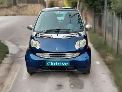 Usado Smart ForTwo Coupé Passion 61 CV (44 kW) 2004 Azul Coupe