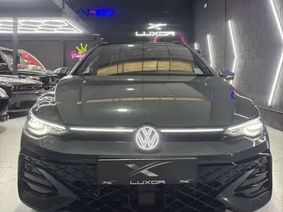 Usado VW Golf VIII R-line 150 CV (110 kW) 2026 Gris Utilitario
