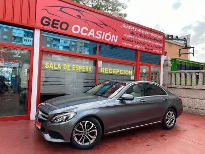 Usado Mercedes C200 160 CV (117 kW) 2019 Gris / plata Berlina