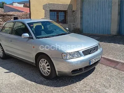 Usado Audi A3 Ambition 110 CV (80 kW) 1999 Gris / plata Utilitario