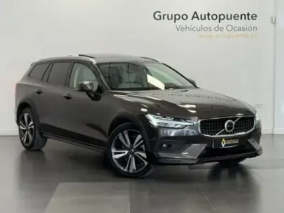 Usado Volvo V60 Ultimate 197 CV (144 kW) 2023 Gris Familiar