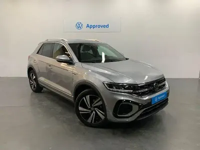 Usado VW T-Roc R-line 150 CV (110 kW) 2025 Gris / plata SUV