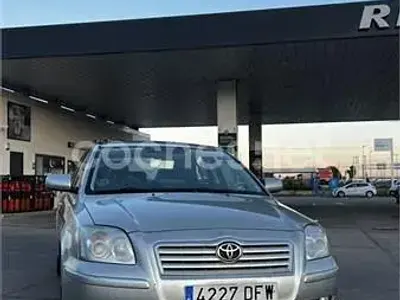 Usado Toyota Avensis Sol 129 CV (94 kW) 2005 Gris / plata Berlina
