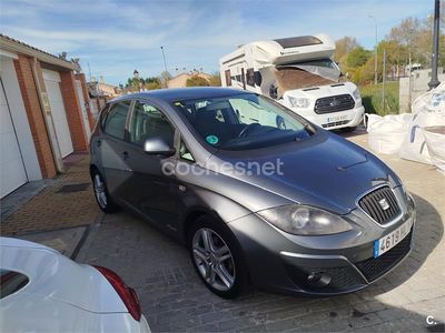 Usado Seat Altea Style 125 CV (91 kW) 2012 Gris / plata Monovolumen