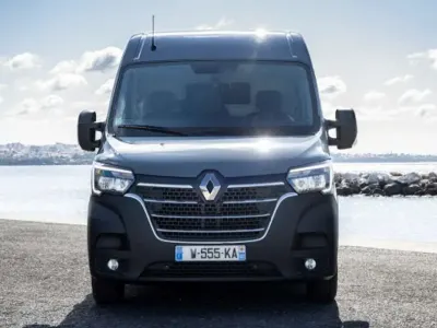 Usado Renault Master 145 CV (106 kW) 2023 Blanco Monovolumen