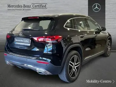 Usado Mercedes GLA200 AMG Edition 1 150 CV (110 kW) 2021 Negro cosmos metalizado SUV