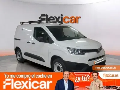 Usado Toyota Proace City City 102 CV (75 kW) 2023 Blanco Monovolumen