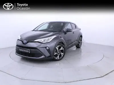 Usado Toyota C-HR Advance 122 CV (89 kW) 2023 Gris / plata SUV