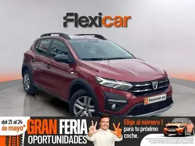 Usado Dacia Sandero Essentiel 91 HP (66 kW) 2022 Vermelho