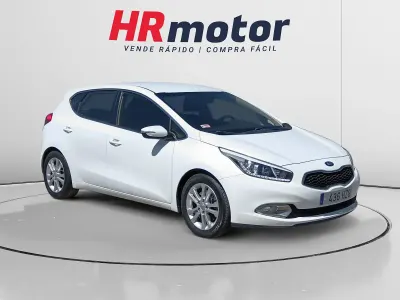 Käytetty Kia Ceed 90 HP (66 kW) 2014 Viistoperä