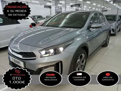 Usado Kia XCeed 120 CV (88 kW) 2022 Gris SUV