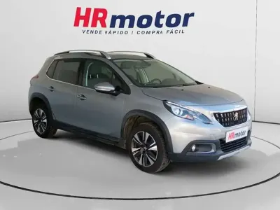 Usado Peugeot 2008 Signature Sky 82 CV (60 kW) 2026 Gris SUV