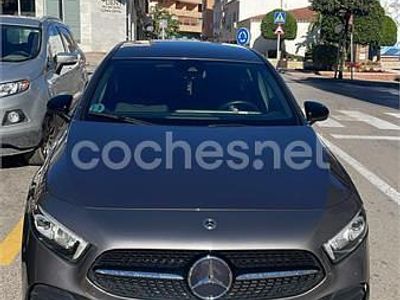 Usado Mercedes A180 116 CV (85 kW) 2020 Gris / plata Berlina