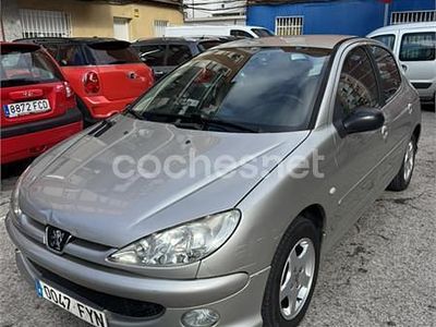 Gris / plata Usado 2007 Peugeot 206 Berlina | 2590 € (Precio justo)