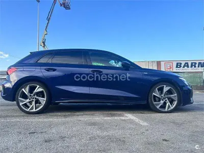 Usado Audi A3 S-Line 150 CV (110 kW) 2022 Azul Berlina