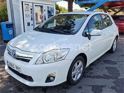 Toyota Auris Hybrid