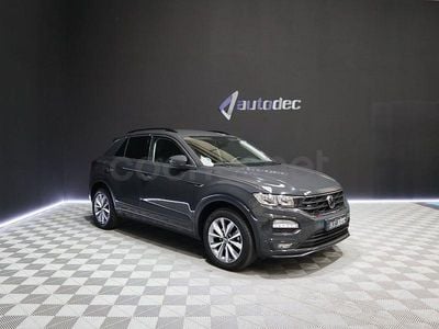 Usado VW T-Roc Advance 150 CV (110 kW) 2021 Gris / plata SUV