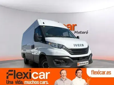 Begagnad Iveco Daily 156 HK (114 kW) 2023 Vit Sedan