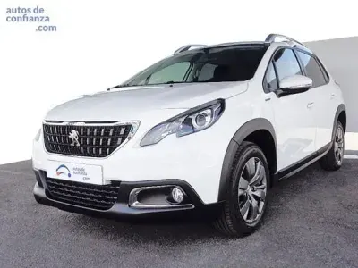 Usado Peugeot 2008 Signature Sky 100 CV (73 kW) 2019 SUV