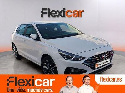 Usado Hyundai i30 120 CV (88 kW) 2022 Blanco