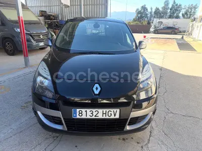 Käytetty Renault Scénic III Authentique 95 HP (69 kW) 2012 Musta Tila-auto