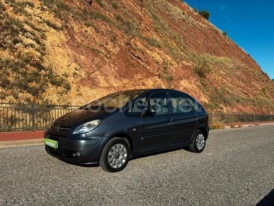 Gris / plata Usado 2009 Citroën Xsara Picasso Exclusive Monovolumen | 3900 € (Precio justo)