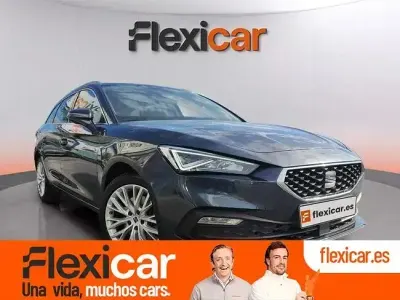 Usado Seat Leon Reference 90 CV (66 kW) 2021 Gris Berlina