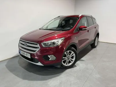 Używany Ford Kuga Titanium 120 KM (88 kW) 2017 Czerwony SUV
