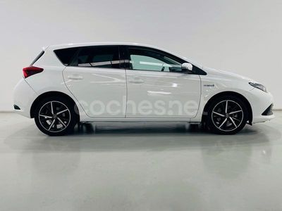 Blanco Usado 2018 Toyota Auris Hybrid Berlina | 17.399 € (Precio justo)