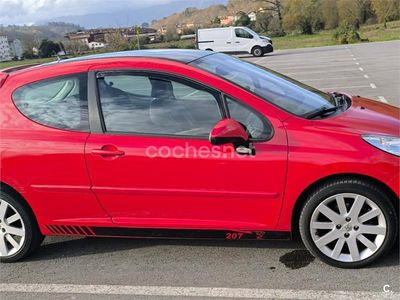 Rojo Usado 2007 Peugeot 207 GT Berlina | 4000 € (Precio justo)