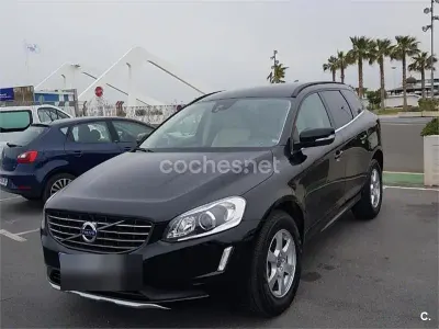 Usado Volvo XC60 Momentum 190 CV (139 kW) 2017 Negro SUV