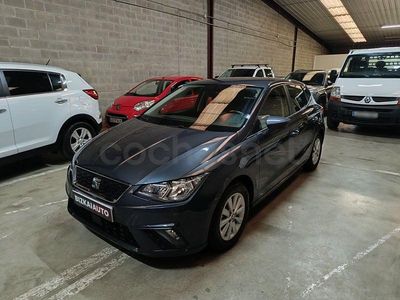 Usado Seat Ibiza Style Plus 80 CV (58 kW) 2019 Gris / plata Utilitario