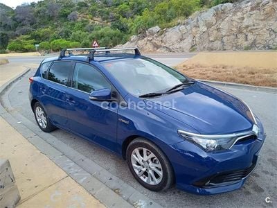 Toyota Auris Hybrid