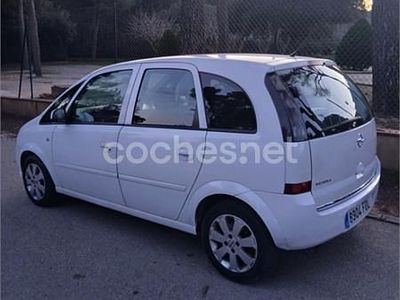 Blanco Usado 2006 Opel Meriva Cosmo Monovolumen | 2300 € (Precio justo)
