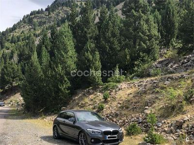 Usado BMW 118 Comfort Edition 150 CV (110 kW) 2018 Gris / plata Utilitario