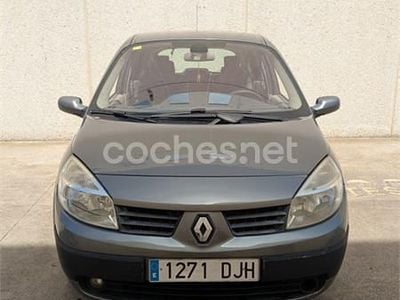 Usado Renault Scénic II Dynamique 120 CV (88 kW) 2005 Gris / plata Monovolumen