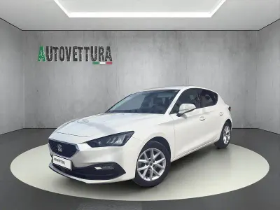 Usado Seat Leon Style 115 CV (84 kW) 2021 Blanco Berlina